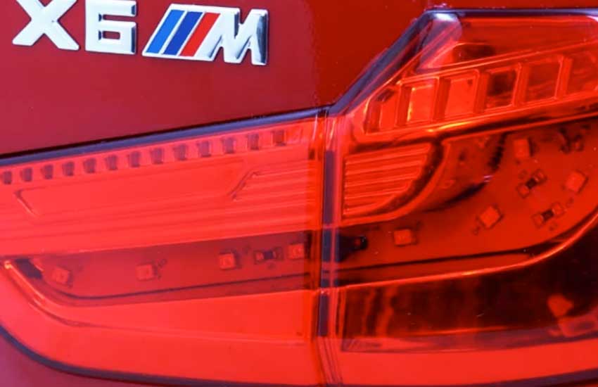 Światła tylne z oświetleniem LED