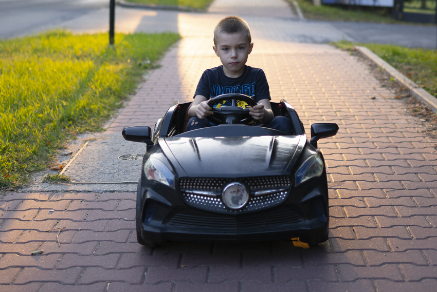 Samochodziki elektryczne dla dzieci