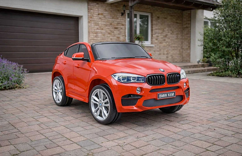 Zabawa w dorosłość – dlaczego dzieci chcą prowadzić „prawdziwe" auta jak mama i tata