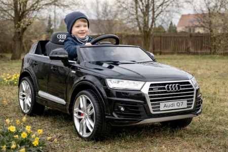 Czy samochodzik elektryczny może zastąpić rowerek? Porównanie rozwoju dziecka