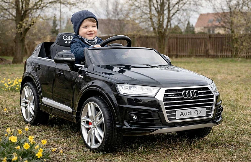 Czy samochodzik elektryczny może zastąpić rowerek? Porównanie rozwoju dziecka