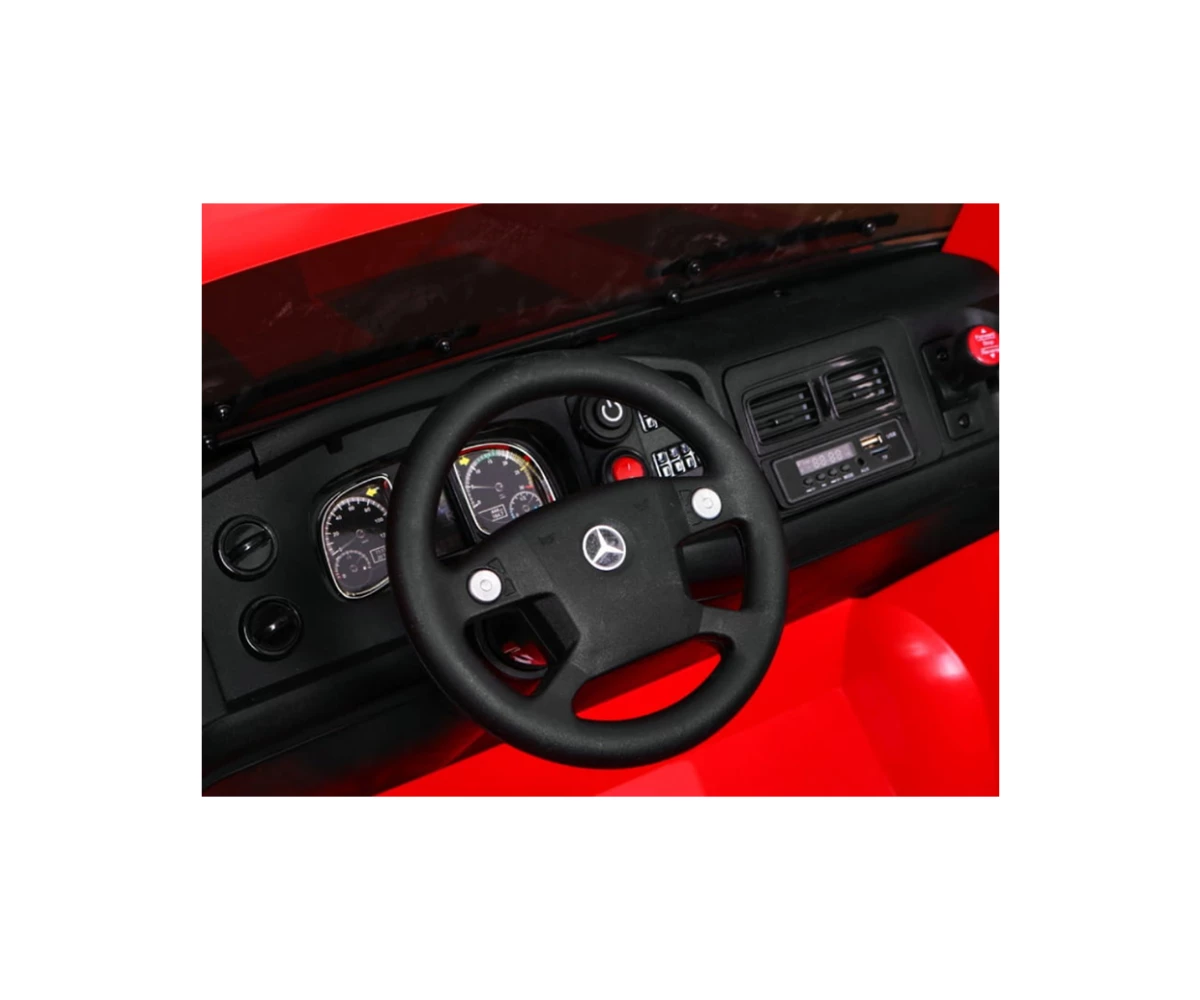 bardzo-dobrze-wyposazony-panel-audio